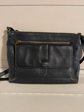 Fossil Black Pebbled Leather Crossbody Bag with Gold Hardware